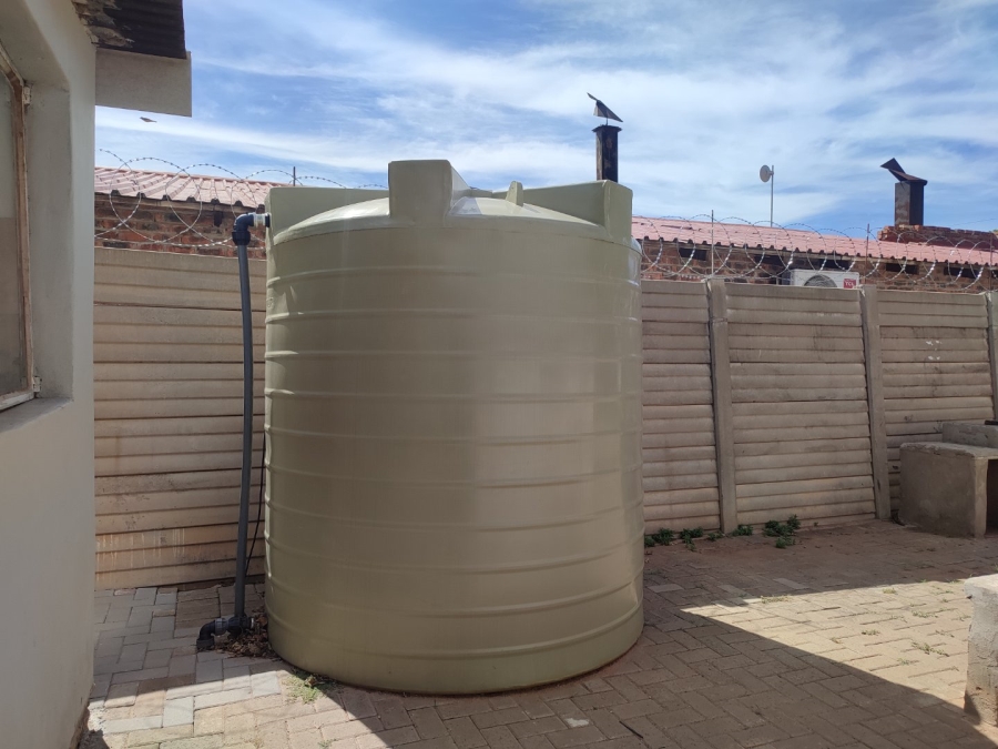 10 Bedroom Property for Sale in Brandwag Free State